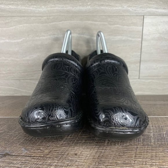 Women’s b.ø.c. Peggy Clogs - Picture 2 of 8